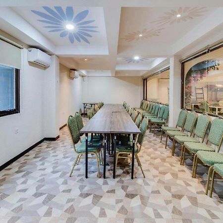 Готель Oyo 1805 Fatmawati Mansion Syariah Джакарта Екстер'єр фото