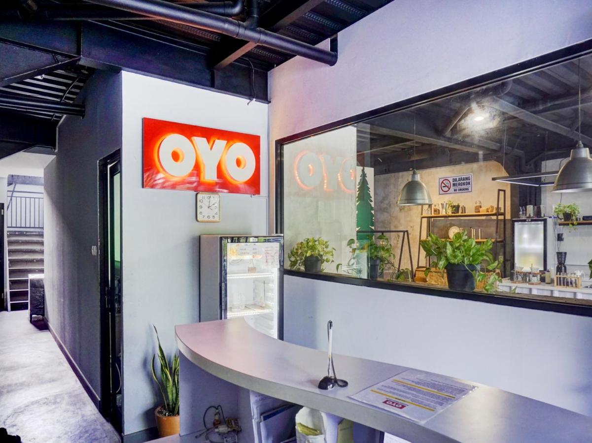 Готель Oyo 1805 Fatmawati Mansion Syariah Джакарта Екстер'єр фото